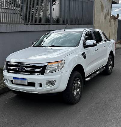 FORD RANGER 3.2 XLT 4X4 CD 20V DIESEL 4P AUTOMÁTICO FORD RANGER 3.2 XLT 4X4 CD 20V DIESEL 4P AUTOMÁTICO